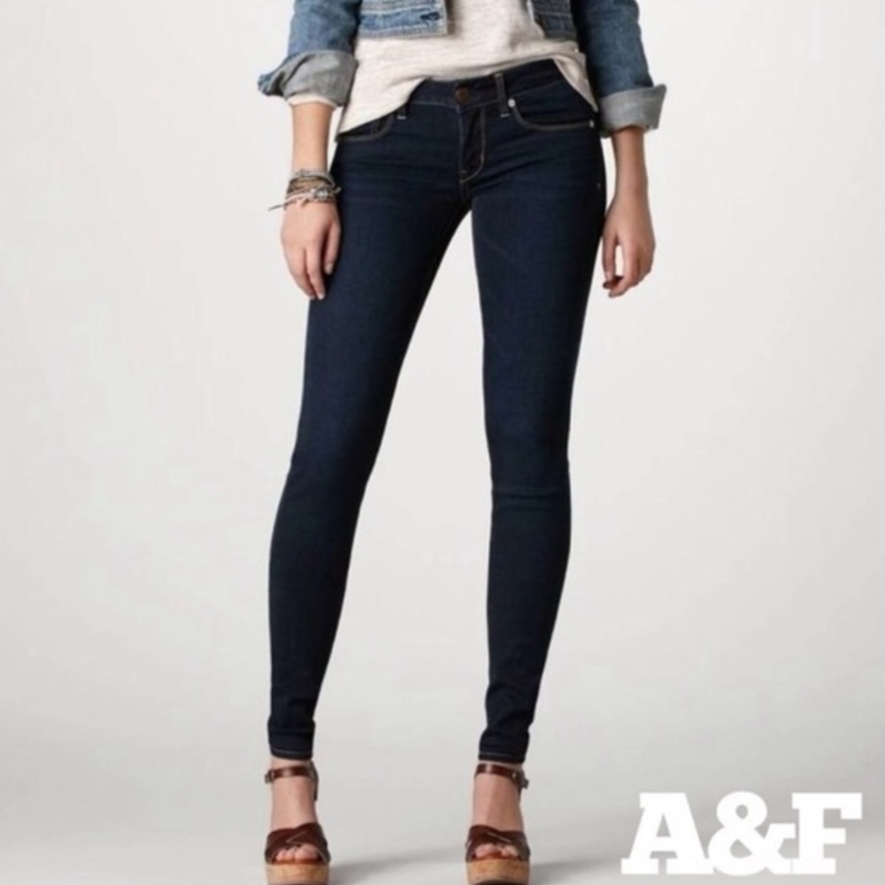 Abercrombie & Fitch Dark awash Skinny Jeans